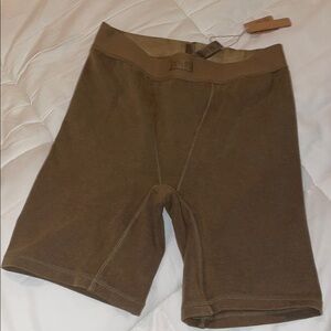 Skims NWT Outdoor Basics Bike Shorts In Sepia size Small